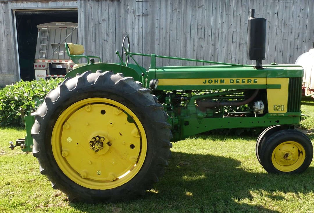 Image of John Deere 520 Primary image