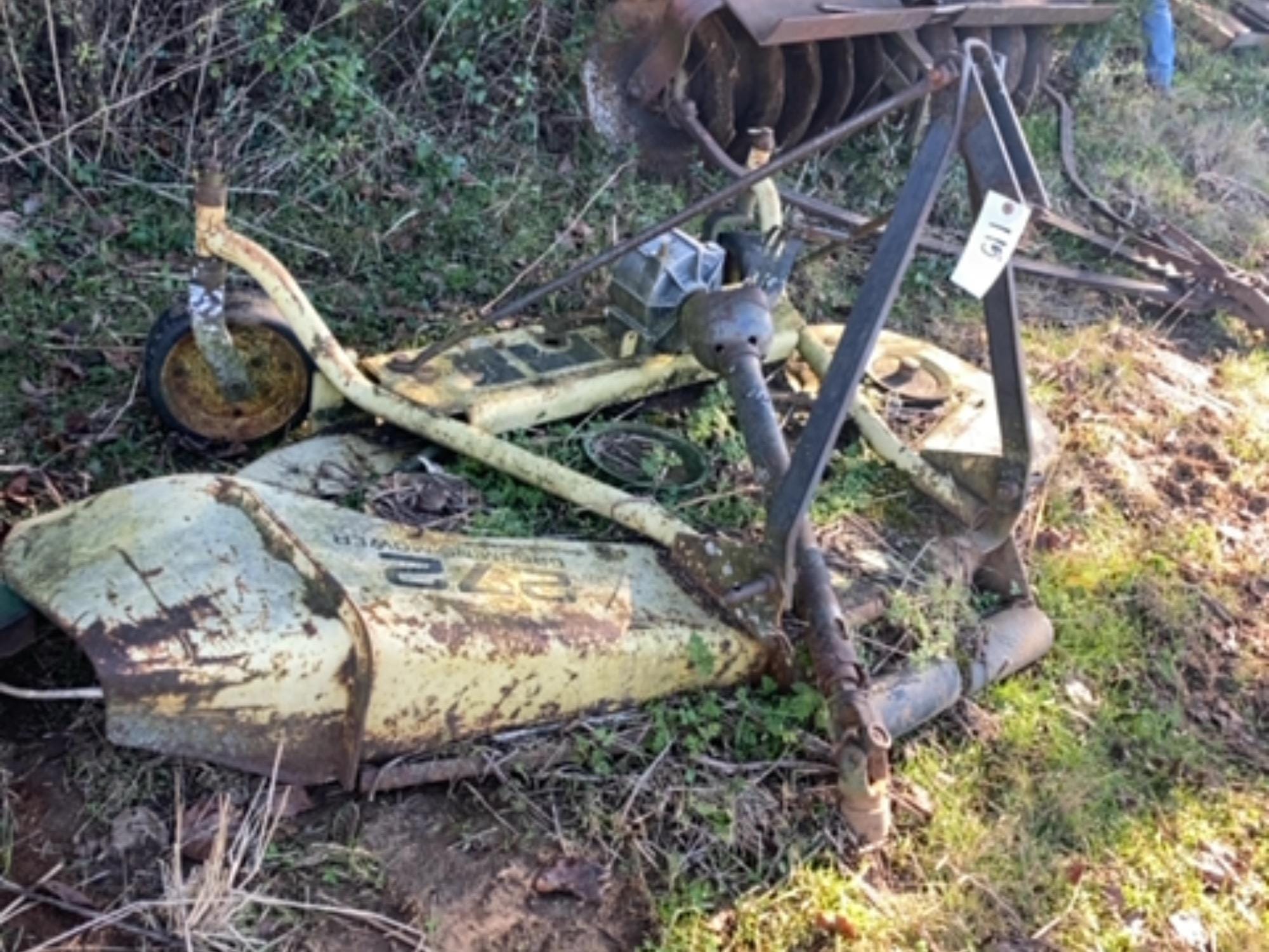 Main image John Deere 272