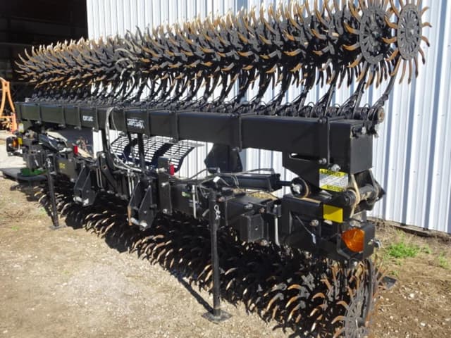 Image of Yetter 3530 equipment image 1