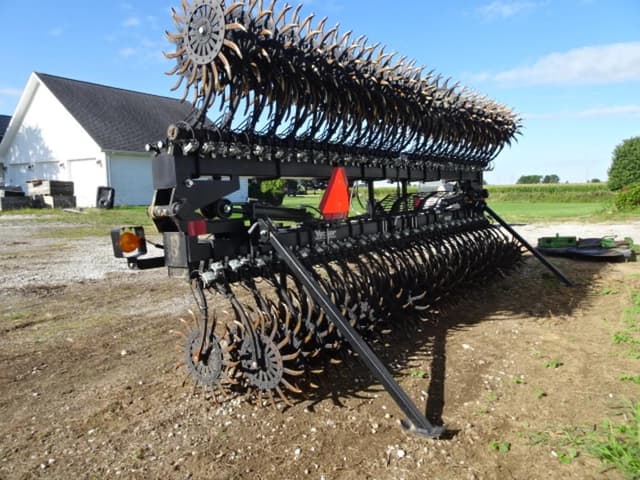 Image of Yetter 3530 equipment image 2