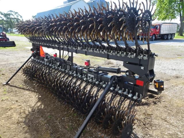 Image of Yetter 3530 equipment image 3