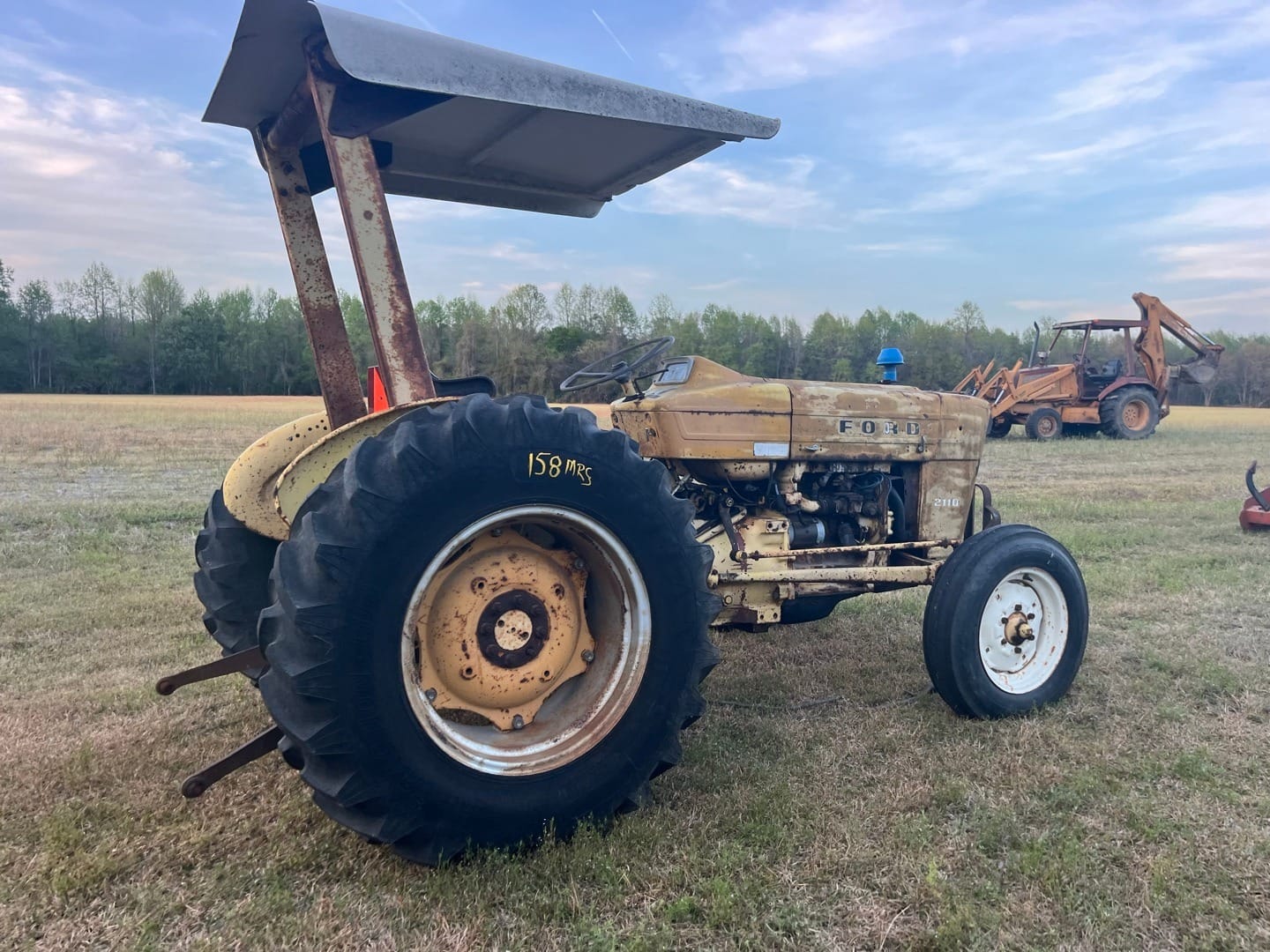Ford 2110 Equipment Image0