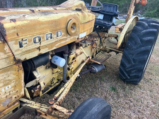 Image of Ford 2110 equipment image 3
