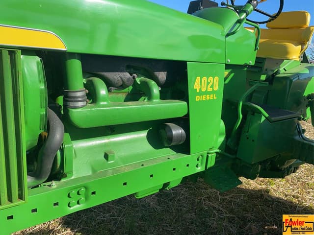 Image of John Deere 4020 equipment image 2