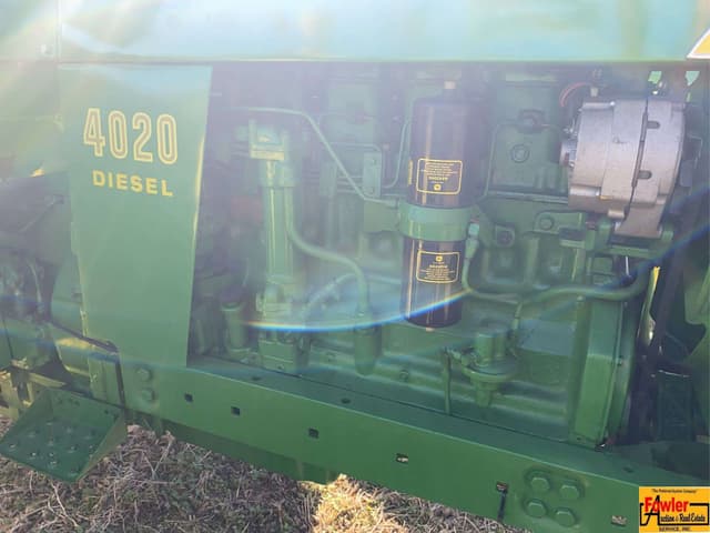 Image of John Deere 4020 equipment image 4