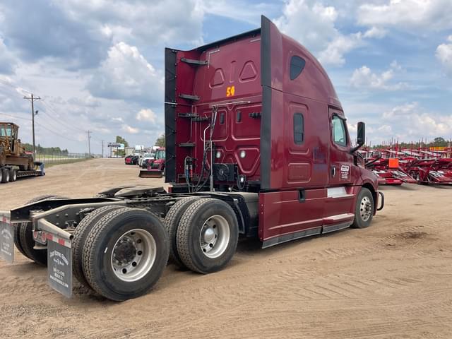 Image of Freightliner Cascadia equipment image 4