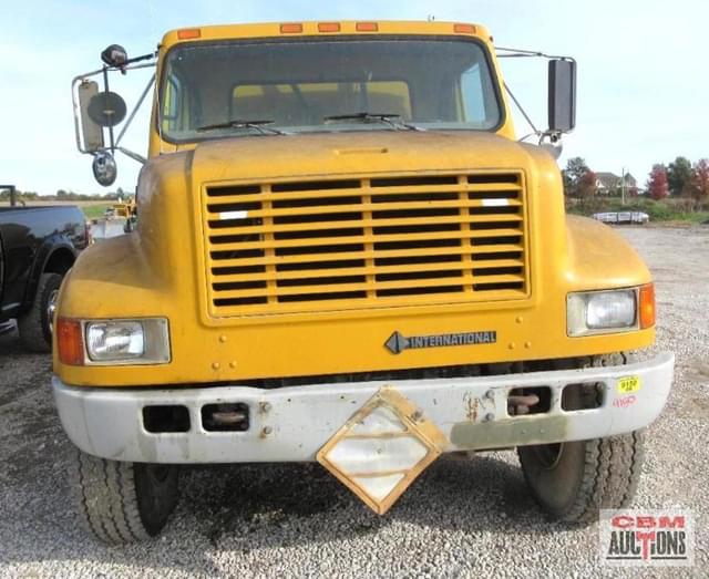 Image of International 4700 equipment image 4