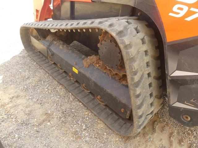 Image of Kubota SVL97-2 equipment image 4