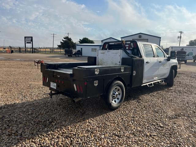 Image of Chevrolet 3500HD equipment image 4