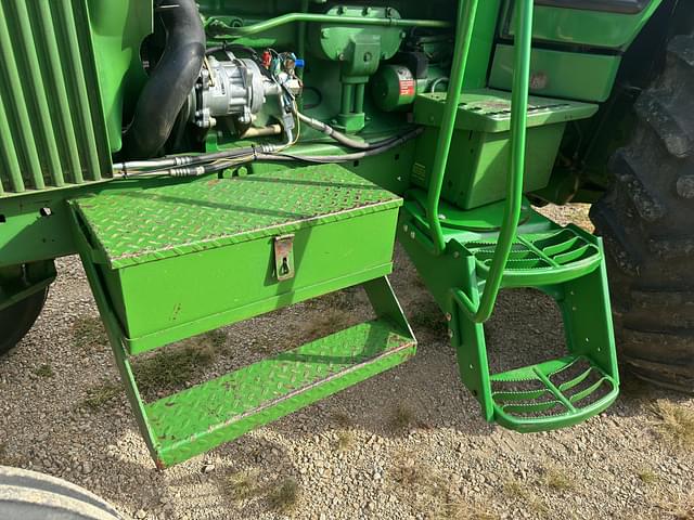 Image of John Deere 4440 equipment image 4
