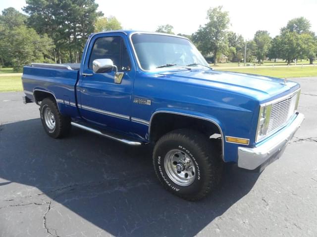 Image of GMC Sierra equipment image 1
