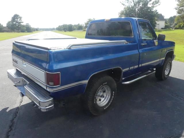 Image of GMC Sierra equipment image 2