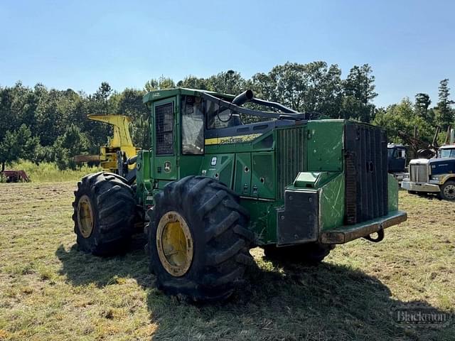 Image of John Deere 843L equipment image 1