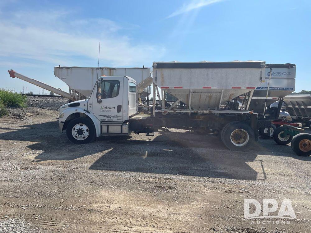 Image of Freightliner Business Class M2 Primary image