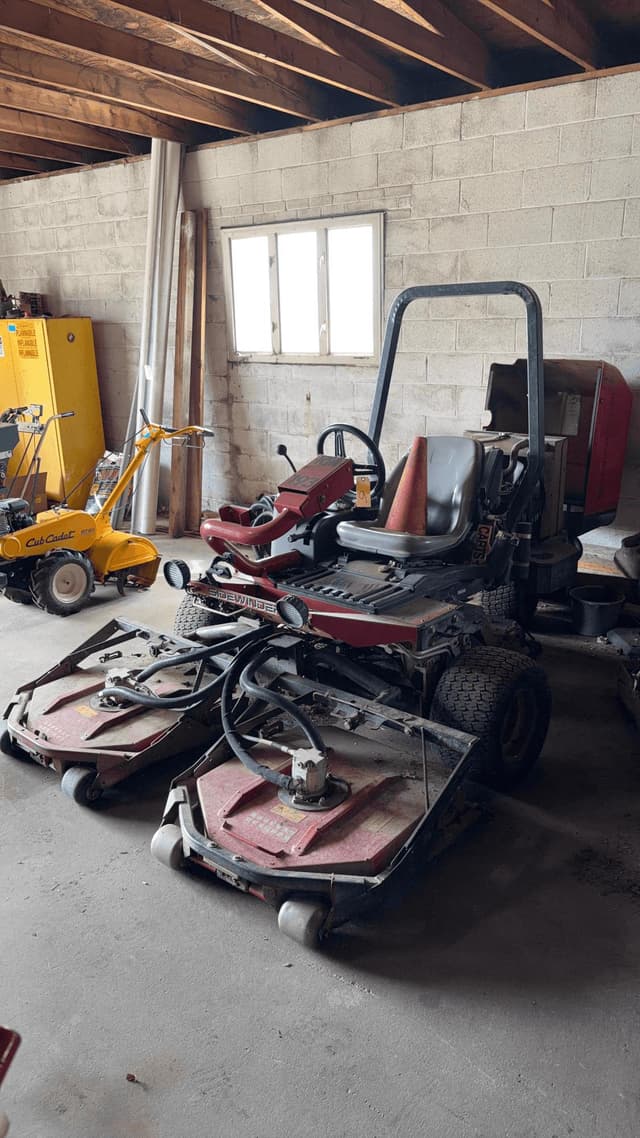 Image of Toro Groundsmaster 3500D equipment image 2