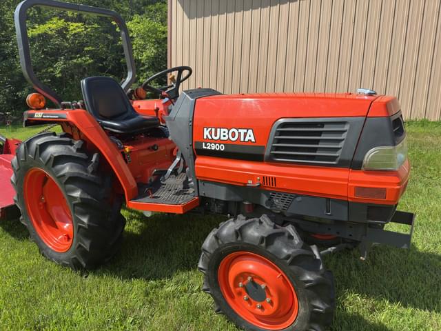 Image of Kubota L2900 equipment image 1