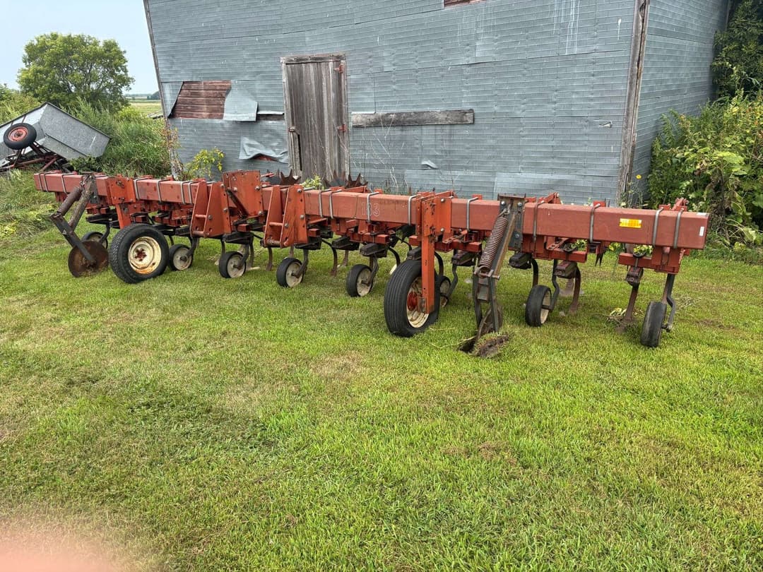 Image of International Harvester 183 Primary image