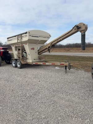 2018 Unverferth 2755 Image