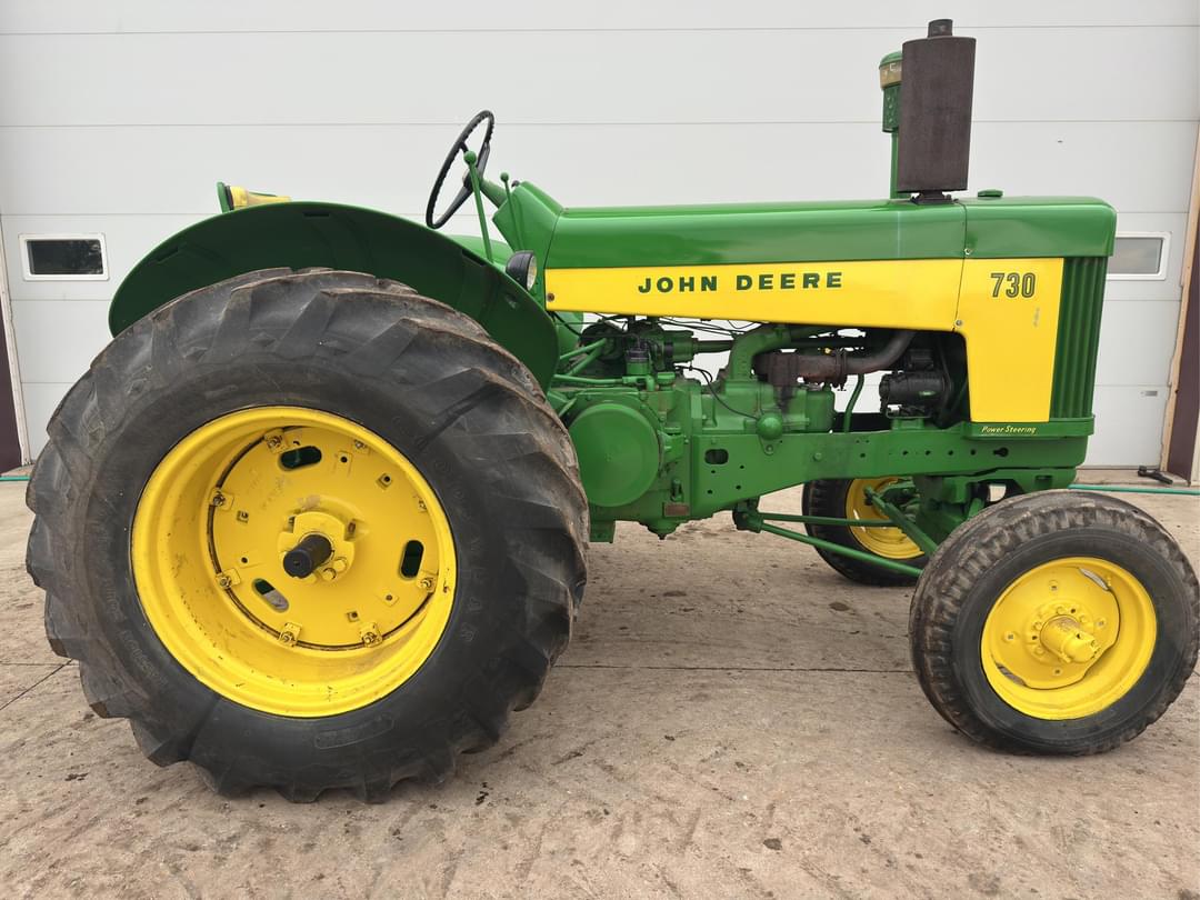 Image of John Deere 730 Primary image