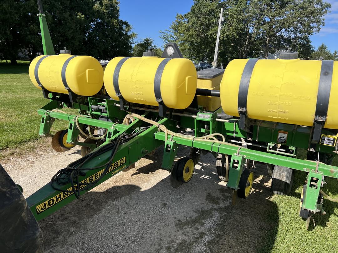 Image of John Deere 1750 Primary image