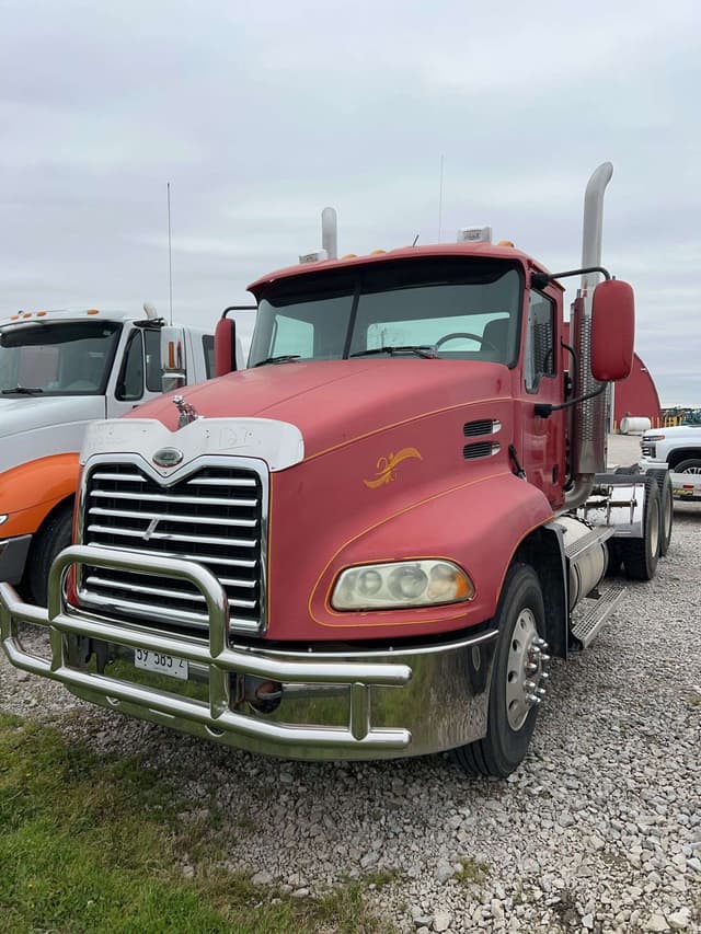 Image of Mack 600 CXN equipment image 1