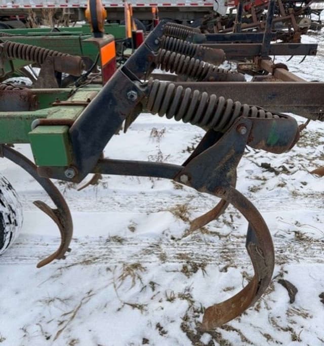 Image of John Deere 714 equipment image 3