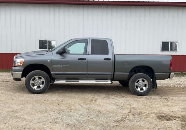 Image of Dodge Ram 2500 equipment image 1