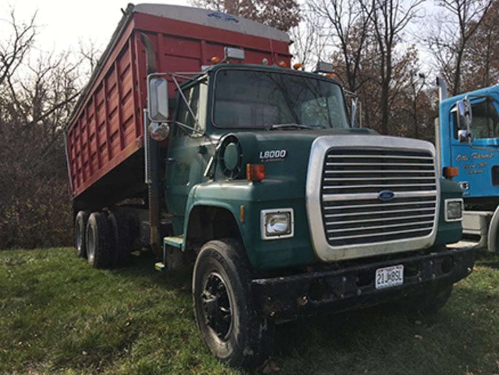 Main image Ford L8000
