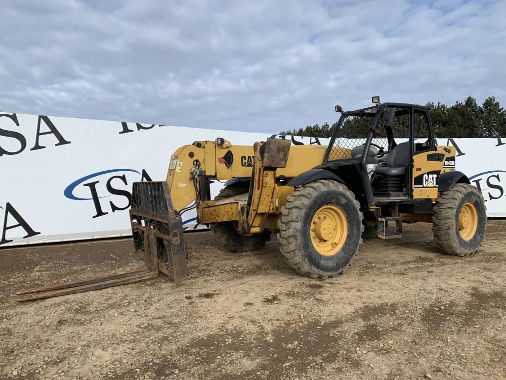 SOLD - Caterpillar TH460B Lot No. 1075 Construction with 2,523 Hrs ...