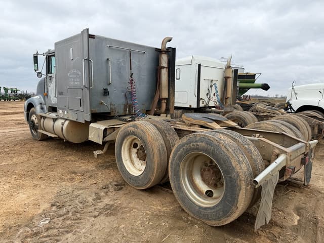 Image of International 9400 equipment image 3