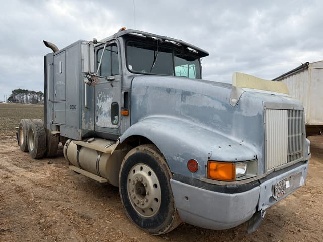 Image of International 9400 equipment image 1