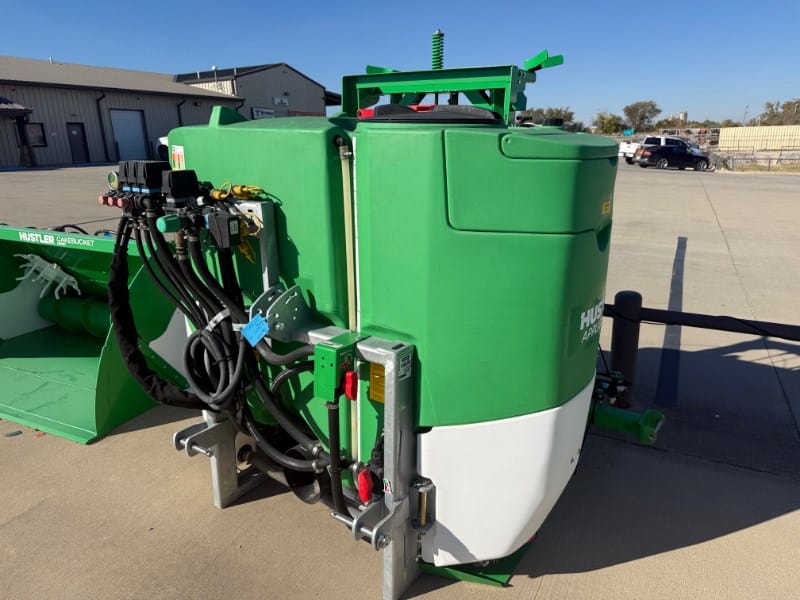 Hustler Applic8r LX1150 Equipment Image0