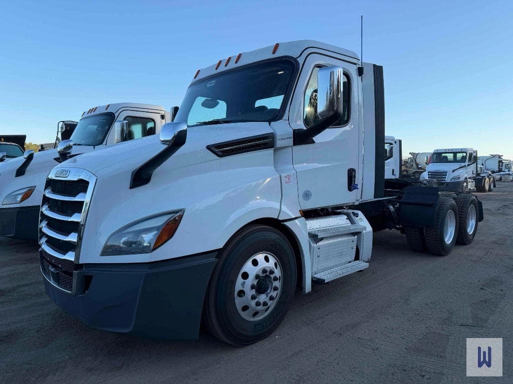 Image of Freightliner Cascadia 126 Primary image