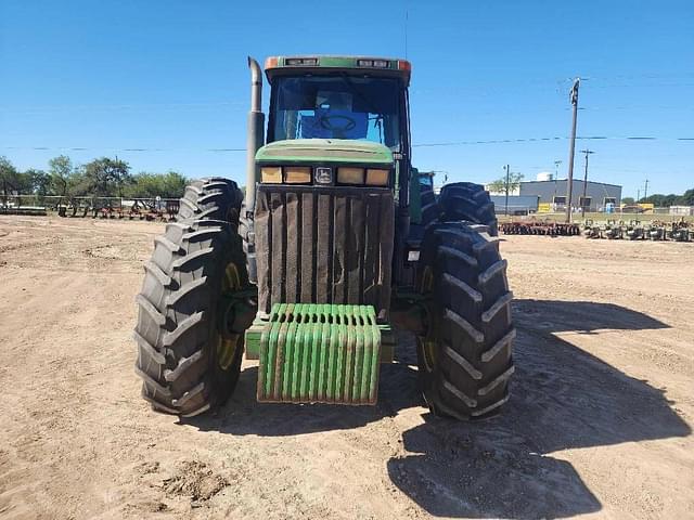 Image of John Deere 8300 equipment image 1