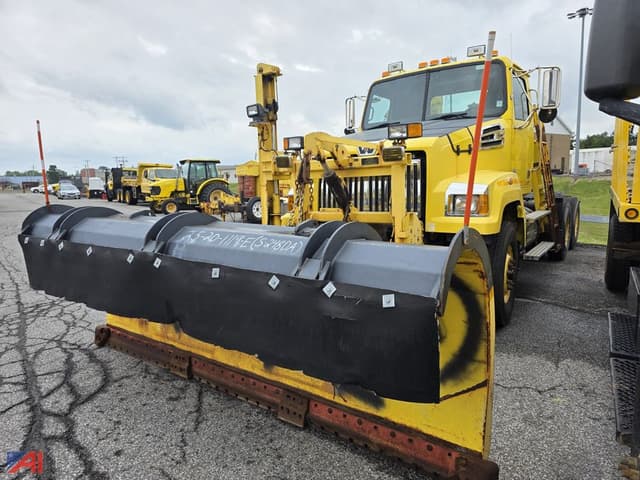 Image of Western Star 4700SF equipment image 1