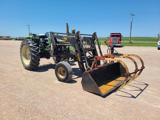 Image of Oliver 1650 equipment image 1