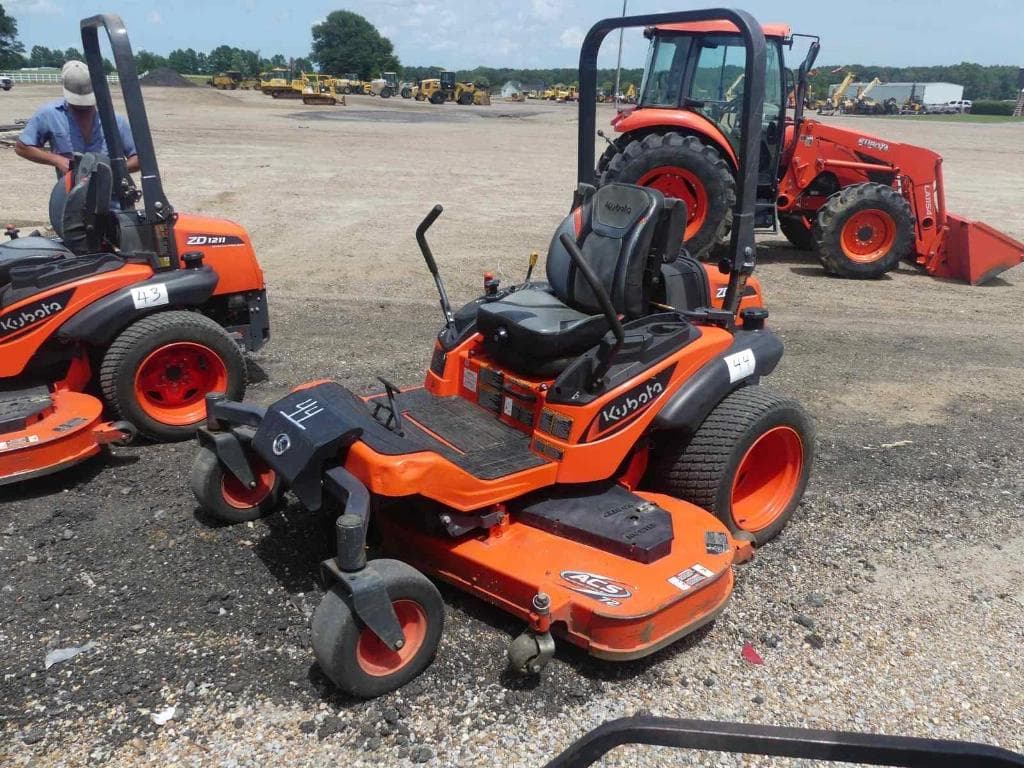 Image of Kubota ZD1211 Primary image