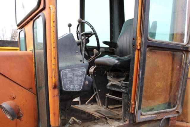 Image of John Deere 570A equipment image 4