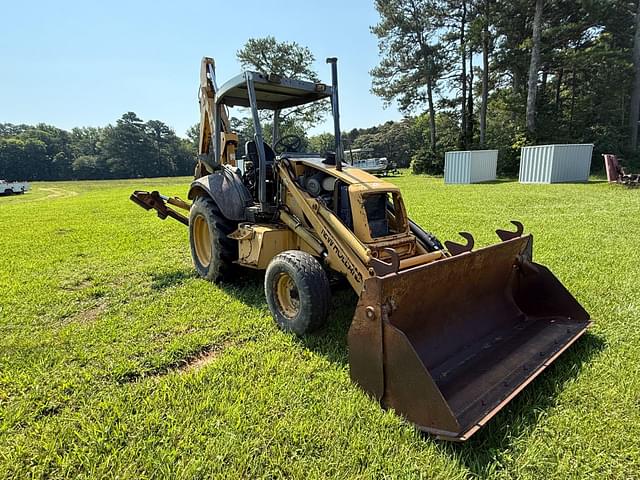 Image of New Holland 655E equipment image 1