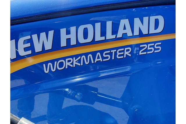 Image of New Holland Workmaster 25S equipment image 4