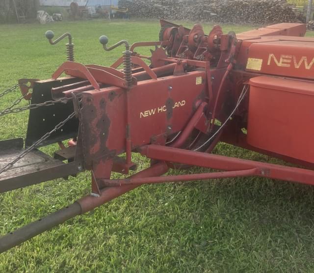Image of New Holland Hayliner 273 equipment image 3