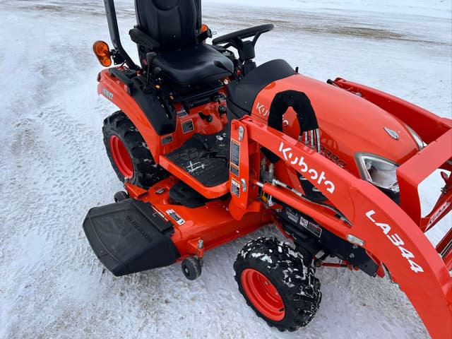 Image of Kubota BX2380 equipment image 3