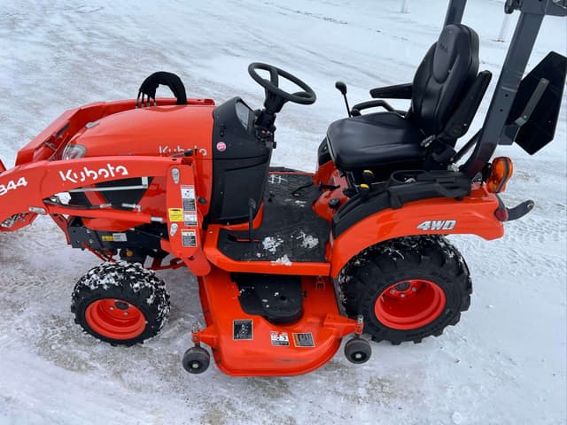 Image of Kubota BX2380 equipment image 1