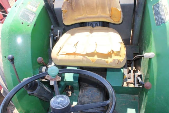Image of John Deere 5300 equipment image 3