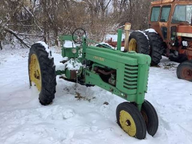 Image of John Deere B equipment image 1