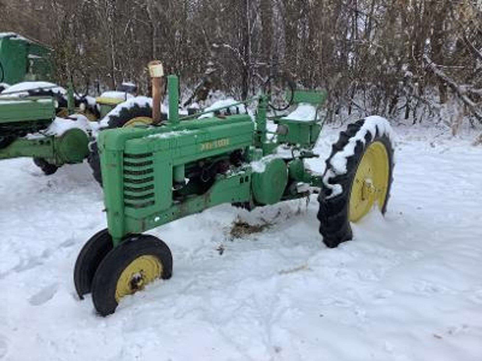 John Deere B Equipment Image0