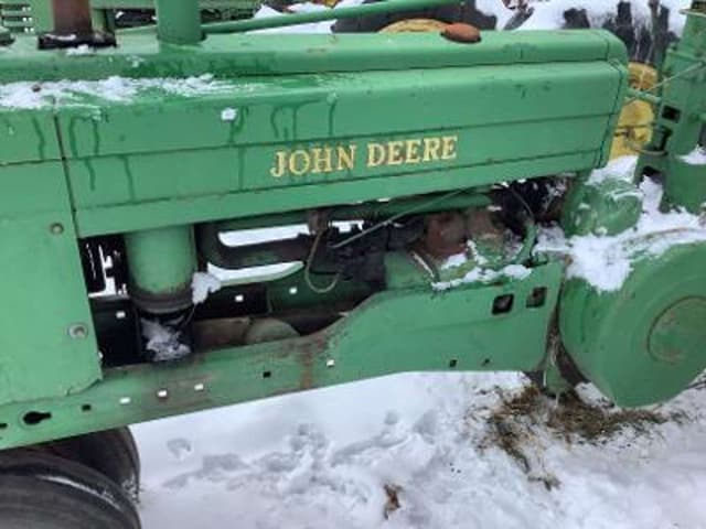Image of John Deere B equipment image 2