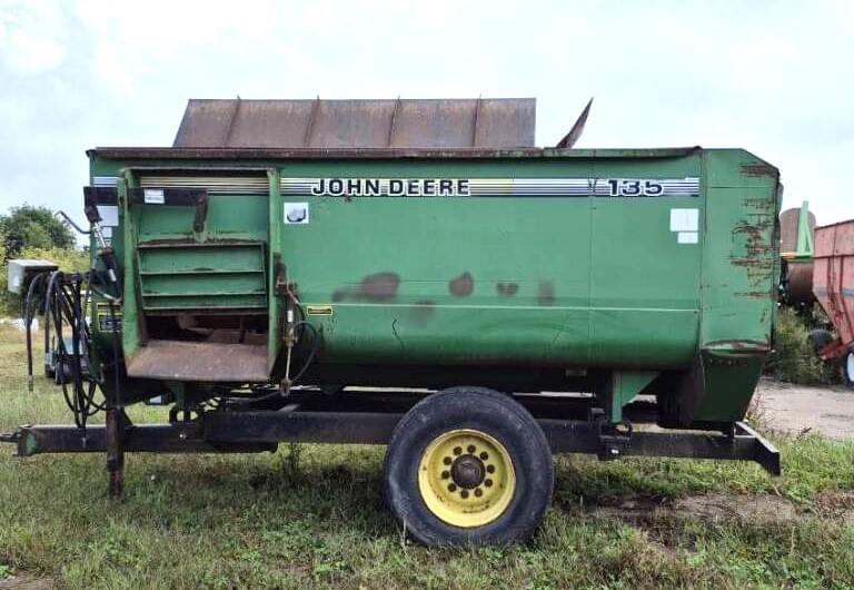 Image of John Deere 135 Image 1