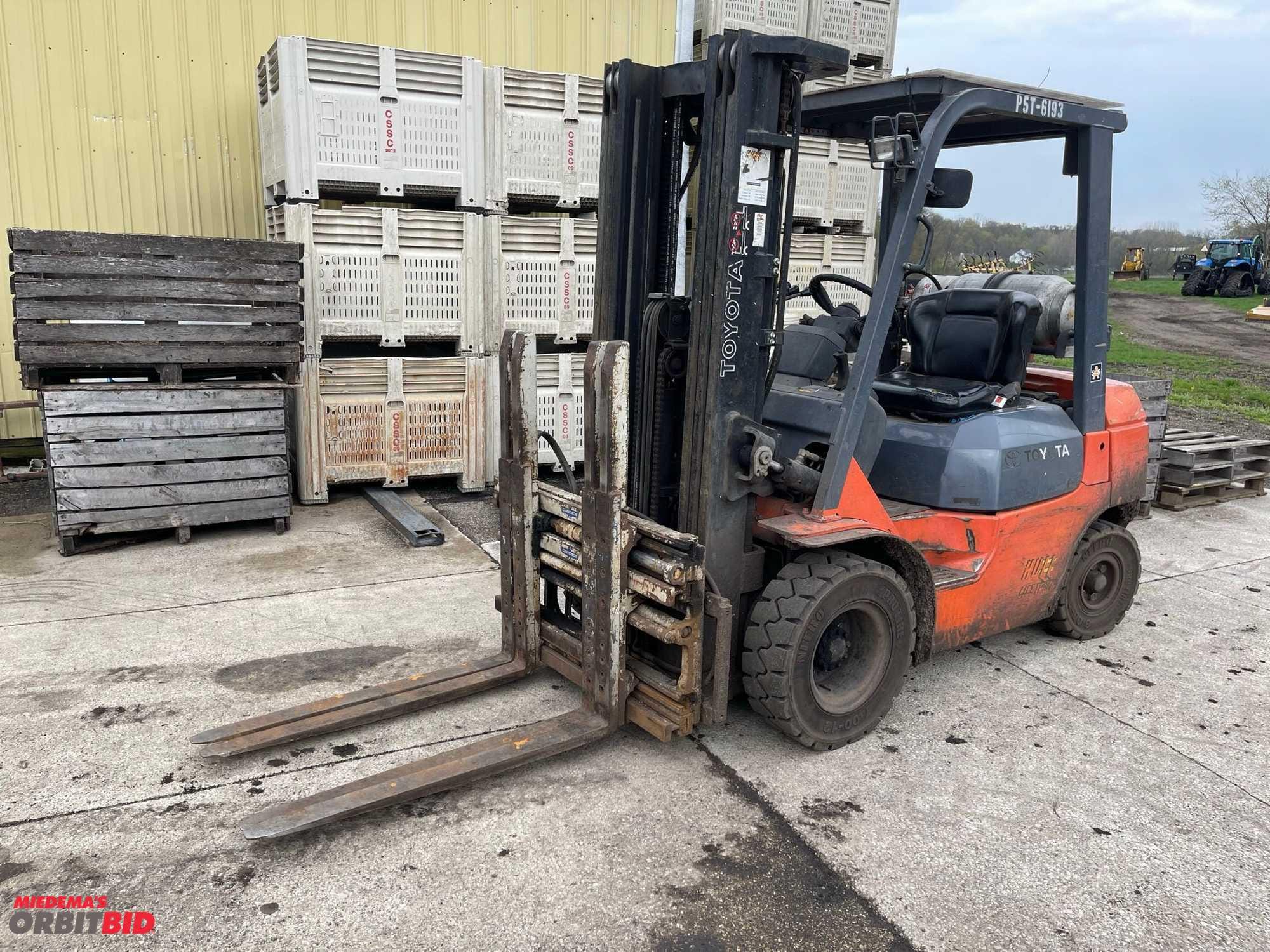 Main image Toyota 7FGU25