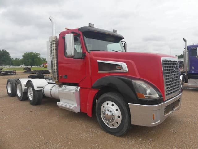 Image of Volvo D16 equipment image 1